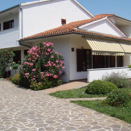 Apartments Medusa Ровин Екстериор снимка