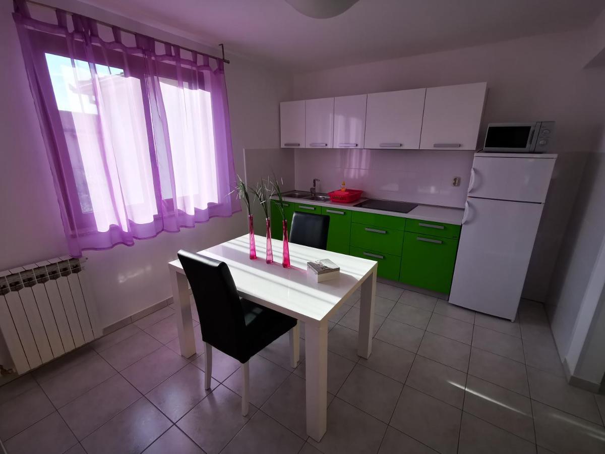 Apartments Medusa Ровин Екстериор снимка