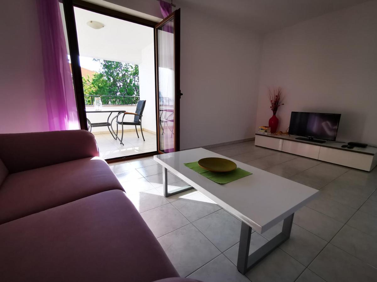 Apartments Medusa Ровин Екстериор снимка