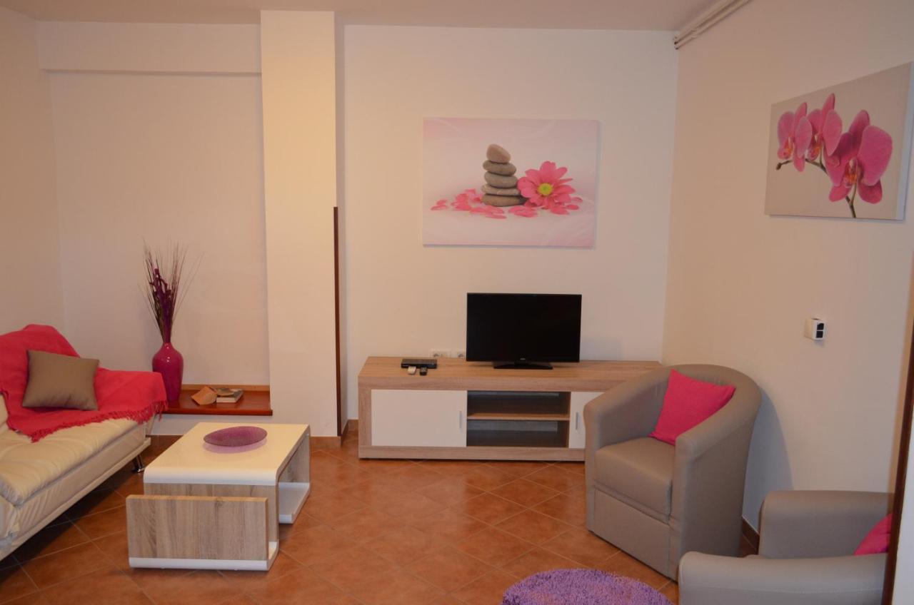 Apartments Medusa Ровин Екстериор снимка