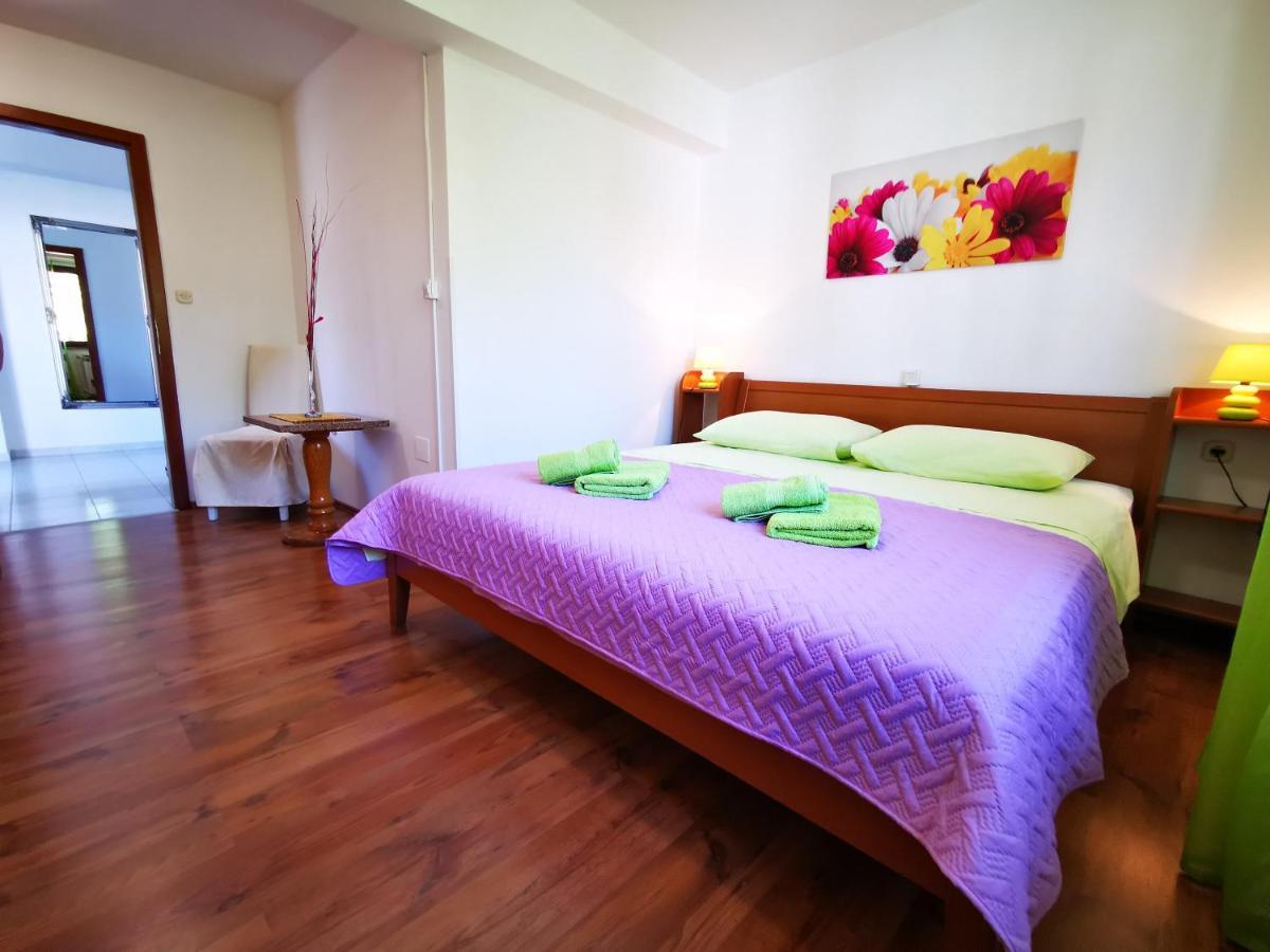 Apartments Medusa Ровин Екстериор снимка